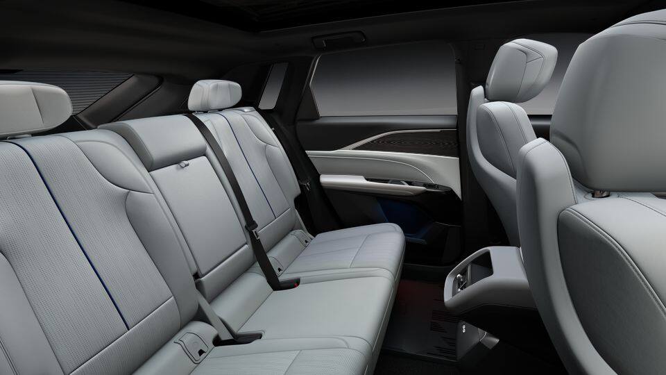 2025 Cadillac LYRIQ Luxury 1 - Photo 36