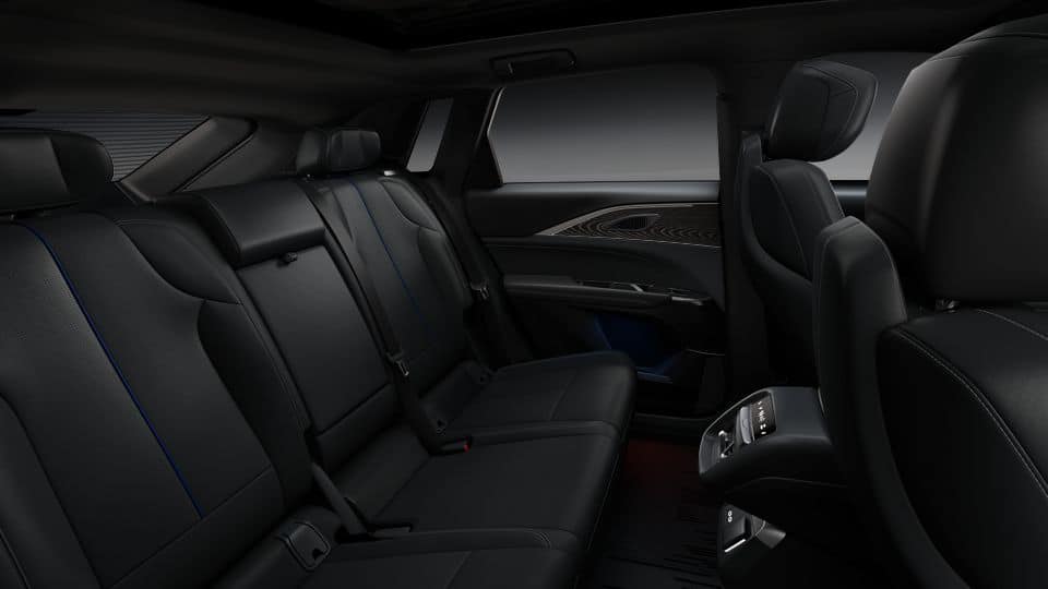 2025 Cadillac LYRIQ Luxury 3 - Photo 12